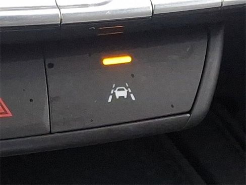 Used 2024 Cadillac XT4 Premium Luxury image 24