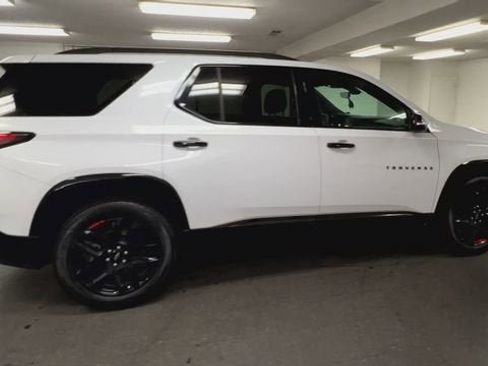 Certified 2023 Chevrolet Traverse Premier w/ Redline Edition FWD image 9