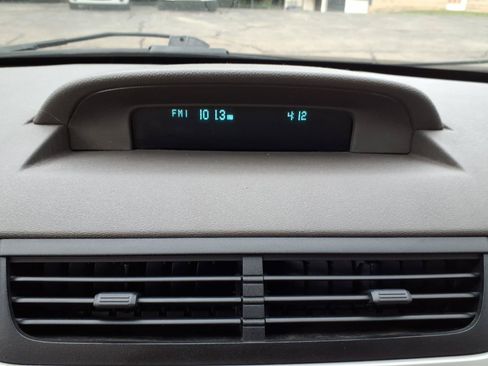 Used 2008 Ford Focus SE FWD image 11