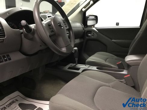 Used 2015 Nissan Frontier SV AWD/4WD image 22