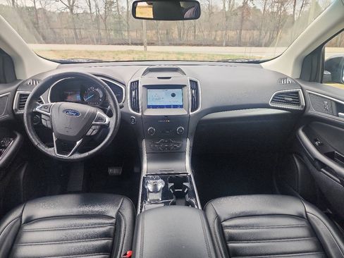 Used 2020 Ford Edge SEL FWD image 28