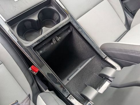 Used 2025 Land Rover Range Rover Velar S image 37