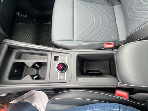 New 2026 Volkswagen Tiguan SE R-Line AWD/4WD image 17