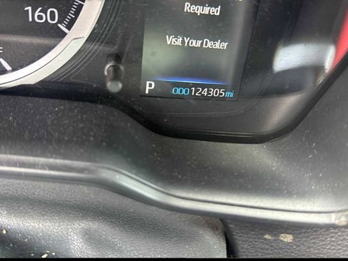 Used 2020 Toyota Corolla SE w/ Carpet Mat Package (TMS) image 4