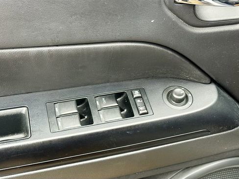 Used 2012 Jeep Compass Latitude image 16