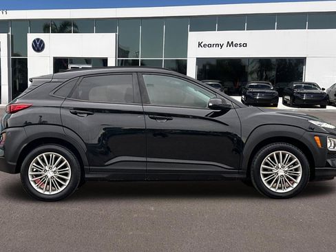 Used 2018 Hyundai Kona SEL image 3