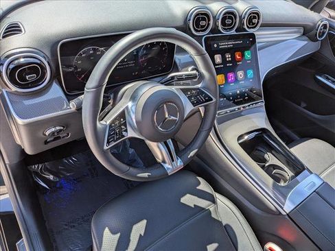 Used 2026 Mercedes-Benz GLC 300 image 10