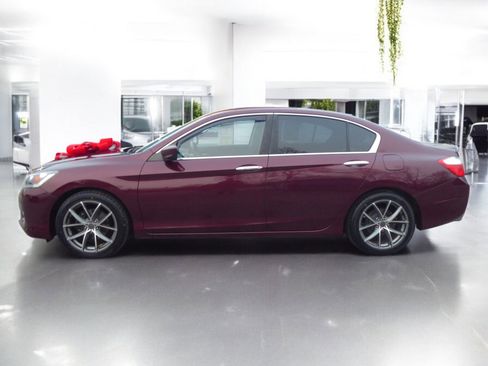 Used 2015 Honda Accord Sport image 7