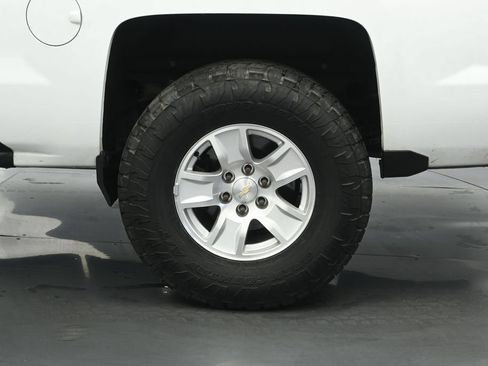 Used 2018 Chevrolet Silverado 1500 LT w/ All Star Edition RWD image 19