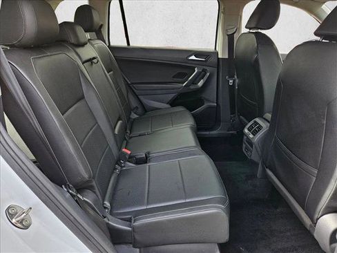 Used 2019 Volkswagen Tiguan SE image 23