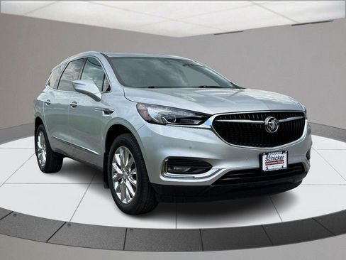 Used 2021 Buick Enclave Premium w/ Sun and Sites Package FWD image 2