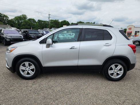 Used 2019 Chevrolet Trax LT w/ LT Convenience Package image 19