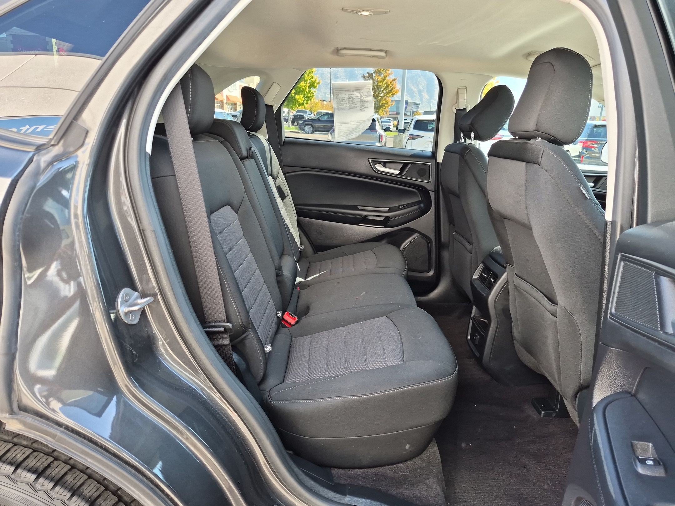 Used 2020 Ford Edge SE AWD/4WD image 31