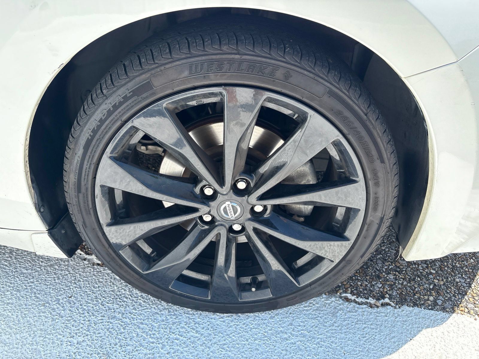 Used 2021 Nissan Maxima SR w/ Sport Mat Group FWD image 7