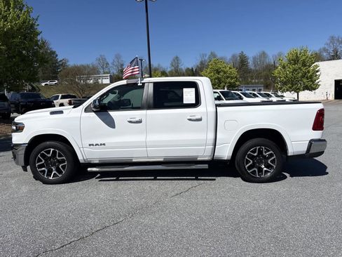 Used 2025 RAM 1500 Laramie AWD/4WD image 5