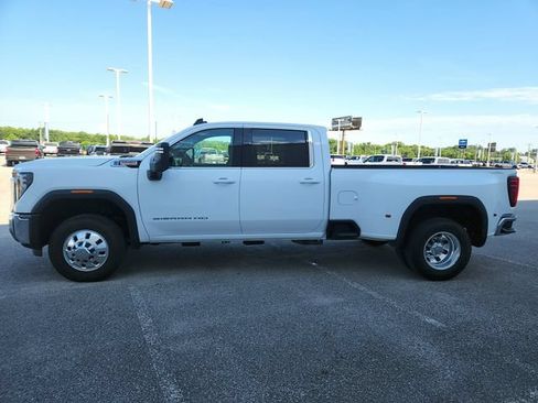 Used 2025 GMC Sierra 3500 SLE w/ SLE Value Package AWD/4WD image 5