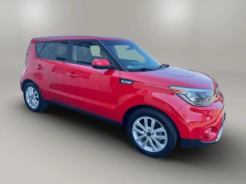 Used 2018 Kia Soul + FWD image 5