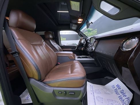 Used 2013 Ford F350 Platinum w/ Platinum Pkg image 31