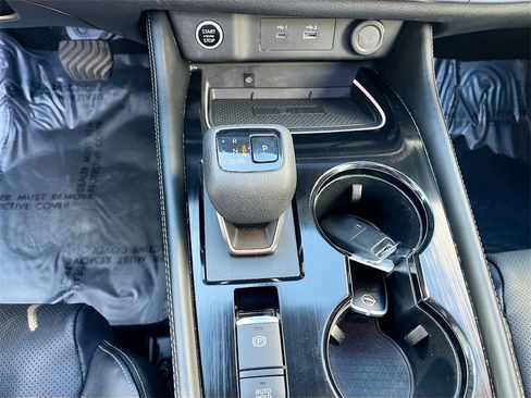 Used 2023 Nissan Rogue Platinum w/ Platinum Premium Package image 17