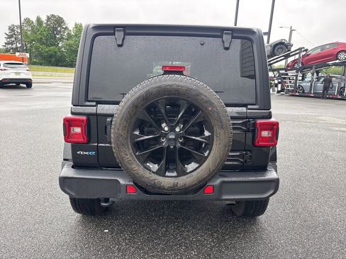Used 2021 Jeep Wrangler Unlimited Sahara AWD/4WD image 6