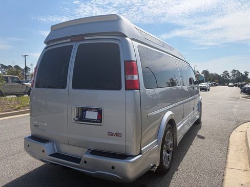 Used 2025 GMC Savana 2500 Extended w/ Driver Convenience Package RWD image 4