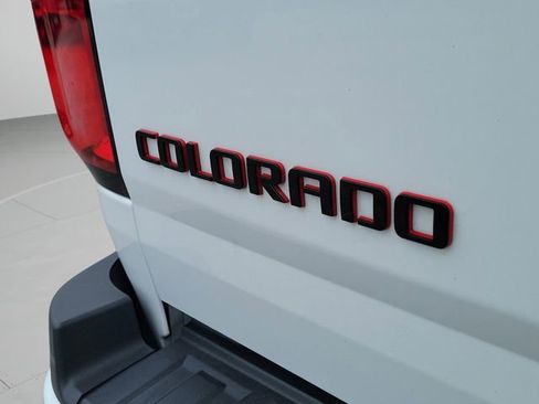 Used 2022 Chevrolet Colorado LT w/ Redline Special Edition image 5