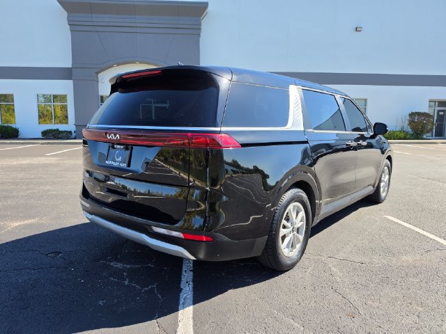 Used 2022 Kia Carnival LX FWD image 6
