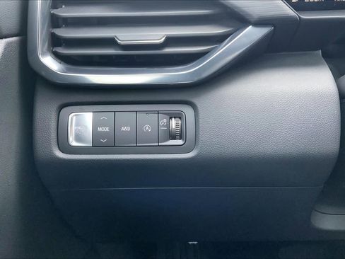 Used 2025 GMC Acadia AT4 w/ Super Cruise Package image 32