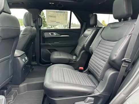 New 2025 Ford Explorer ST-Line w/ Premium Package image 19