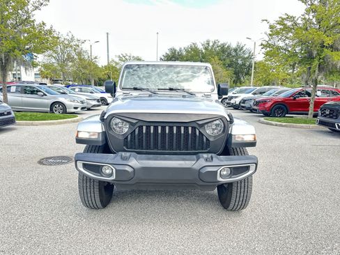Used 2023 Jeep Wrangler Unlimited Sahara AWD/4WD image 9