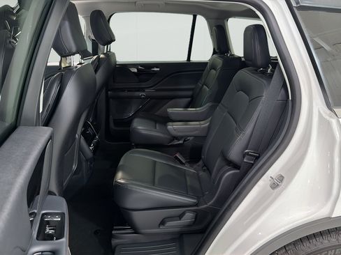 Used 2026 Lincoln Aviator 2WD image 22