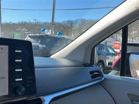 Certified 2024 Toyota Sienna LE image 18