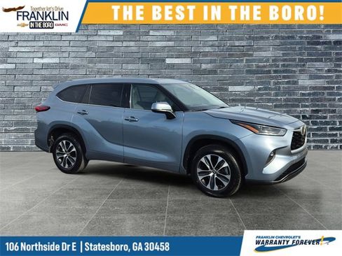 Used 2021 Toyota Highlander XLE image 7