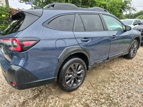 Used 2025 Subaru Outback Onyx Edition AWD/4WD image 3