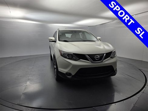 Used 2019 Nissan Rogue Sport SL w/ Premium Package image 4