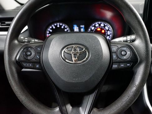 Used 2021 Toyota RAV4 XLE image 12