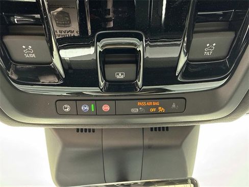 Used 2025 Cadillac Escalade V w/ LPO, ONYX Package image 22