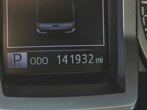 Used 2017 Toyota Tacoma SR5 RWD image 23