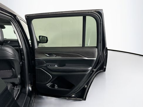 Used 2021 Jeep Grand Cherokee L Limited image 33