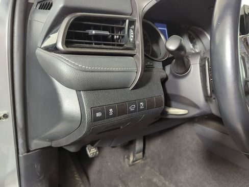 Used 2021 Toyota Camry SE image 26