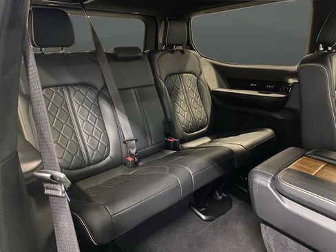 Used 2022 Jeep Grand Wagoneer Series III image 37