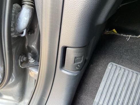 Used 2021 Ford F150 Lariat RWD image 48