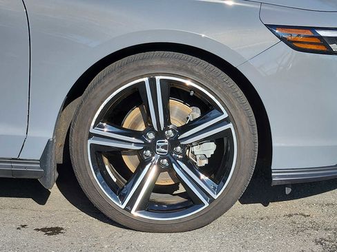 Used 2023 Honda Accord Sport image 8