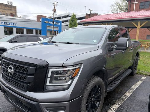 Used 2023 Nissan Titan SV w/ SV Convenience Package AWD/4WD image 1