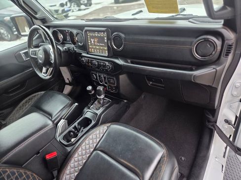 Used 2021 Jeep Wrangler Unlimited Sahara AWD/4WD image 25