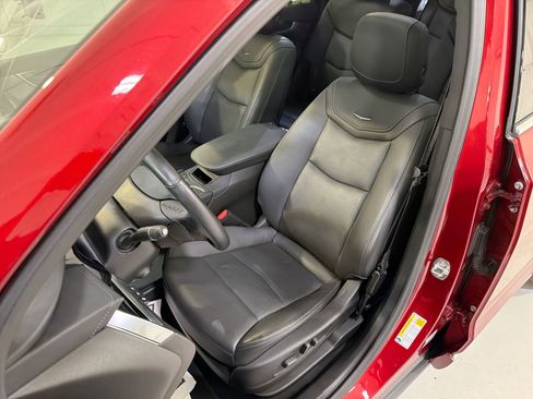 Used 2024 Cadillac XT6 Premium Luxury w/ Technology Package image 10