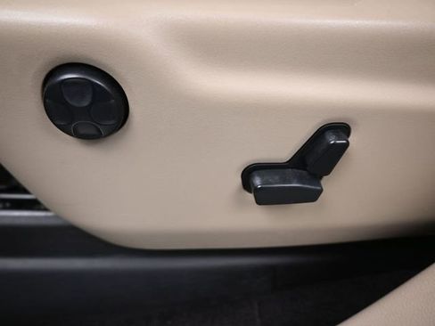 Used 2017 Jeep Grand Cherokee Limited w/ Luxury Group II image 31