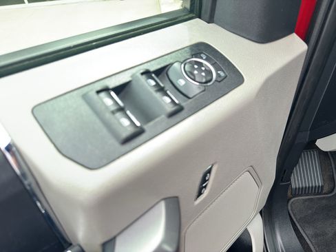 Used 2019 Ford F150 XLT AWD/4WD image 10