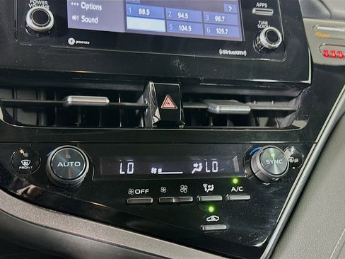 Used 2023 Toyota Camry SE image 22