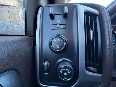 Used 2019 GMC Sierra 2500 SLT image 32